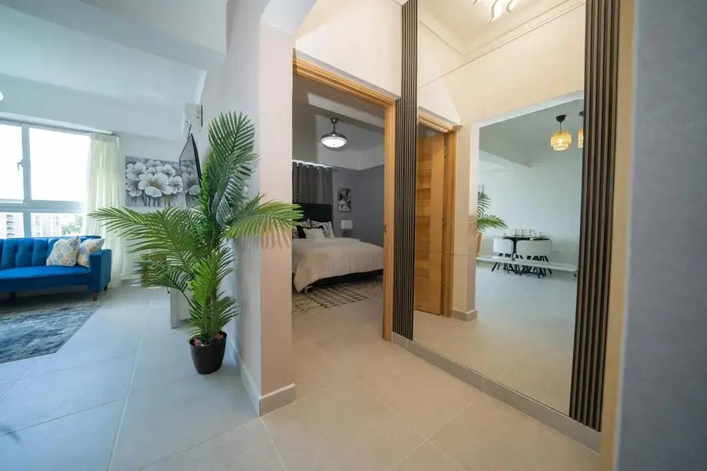 Sdq, Gym, Pool, 1br 2B, Downtown F7