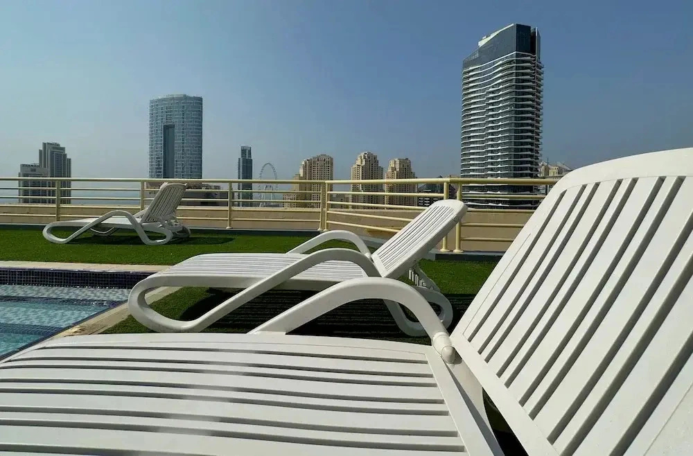 Studio w Balcony &RoofTop Pool in Marina