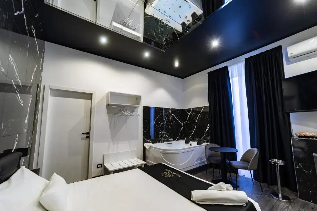 Maximum Suite & Spa