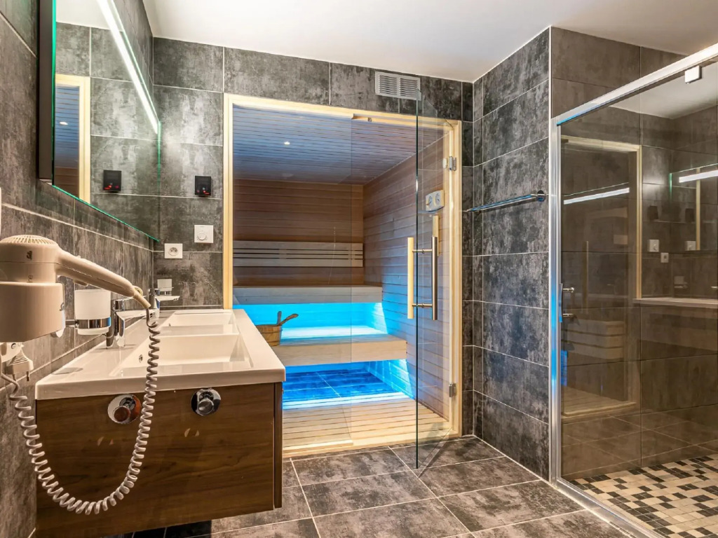 Luxurious apartment with private sauna, close to ski lift