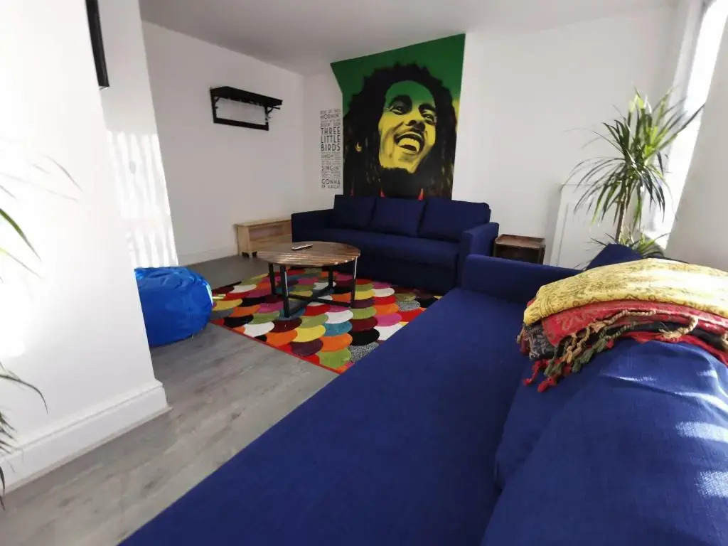 The Bob Marley 'One Love' Liverpool Apartment, Positive vibes, Wifi Netflix