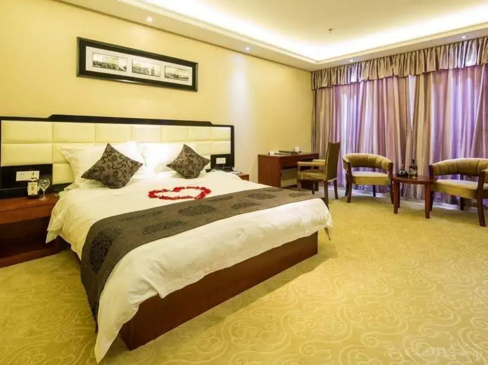 Joy Lake Hotel