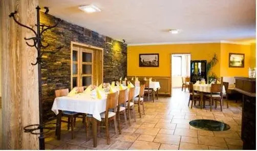Penzion - Restaurace Na Mýtě