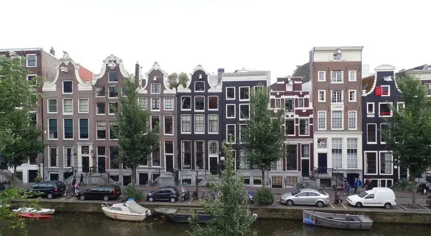 Canalside Apartments