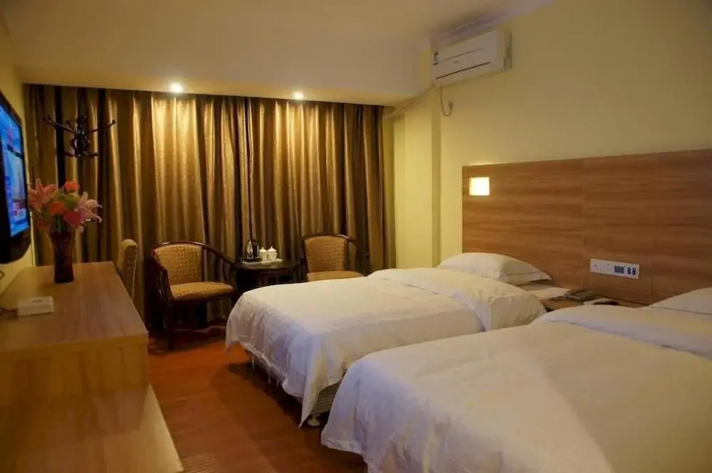 Yiju Hotel
