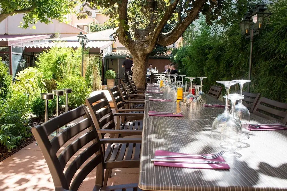HOTEL DE FRANCE - Hôtel de charme en Provence