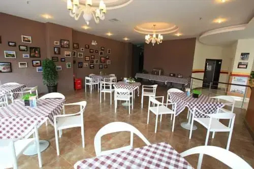 Super 8 Hotel Xichang Hangtian