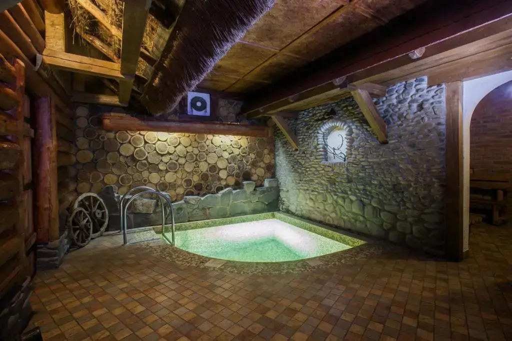 UNGVARSKIY Thermal Hotel