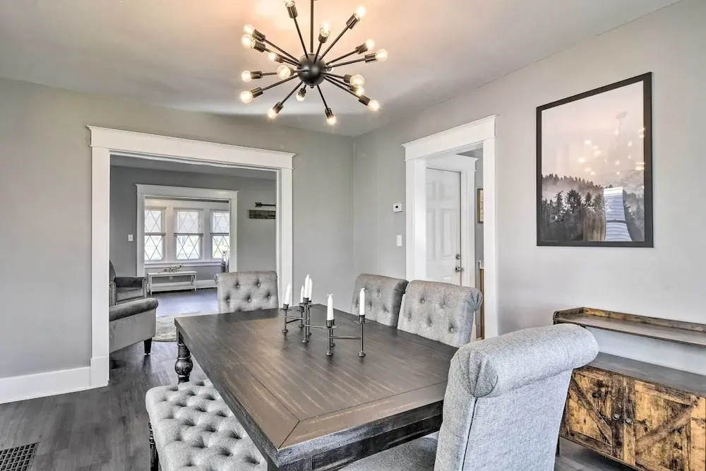 Dog-friendly Home ~ 14 Mi to Highmark Stadium