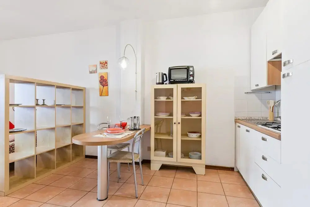 Airport & Station Flat - Private Parking