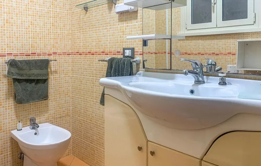 Nice Apartment in Lido di Ostia With Wifi and 3 Bedrooms
