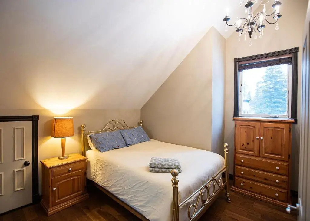Mountain Gateway by Revelstoke Vacations