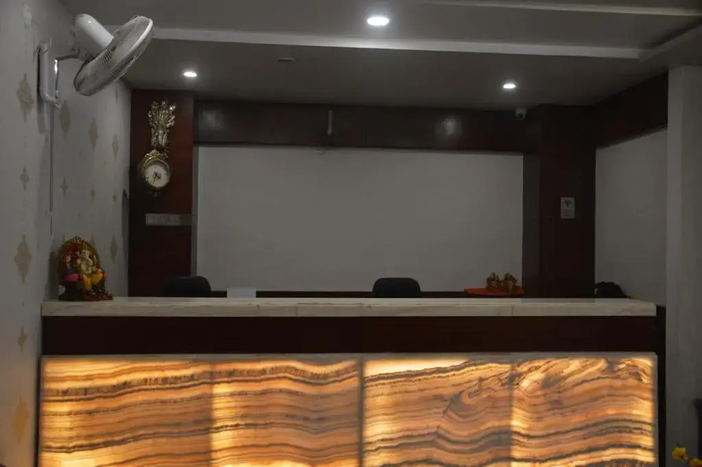 Hotel Midcity
