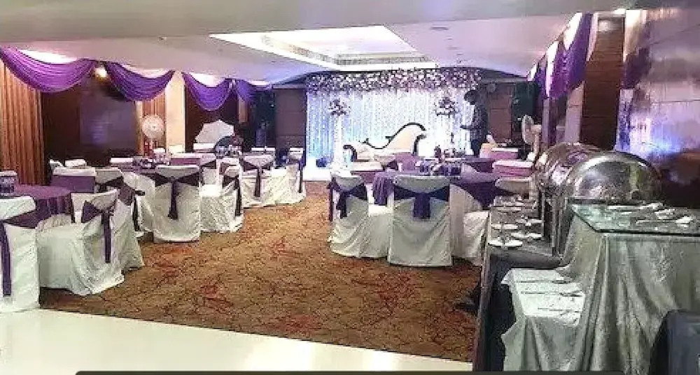 Sarawan Hotel