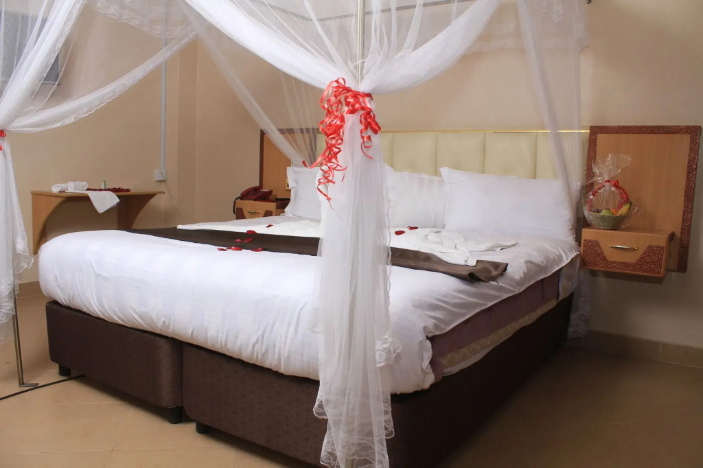 Nuru Palace Hotel