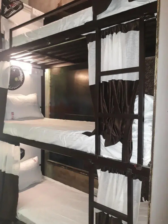 Deck 3 Airport Dormitory - Hostel