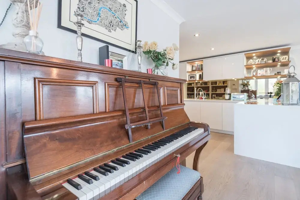 Stunning Riverside home in Battersea