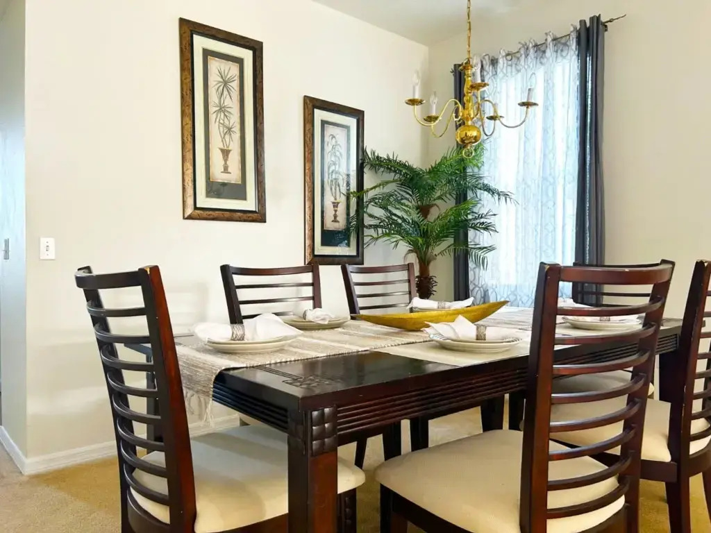 1132 Two En Suites, Davenport, US