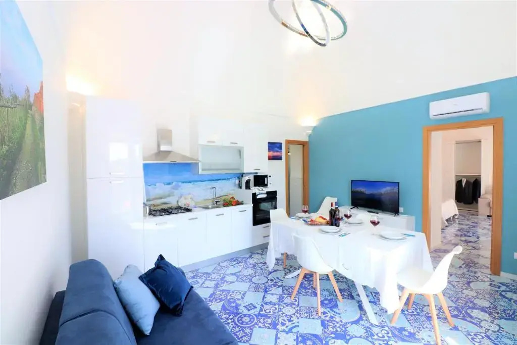 De Vivo Realty - Marys Apartments