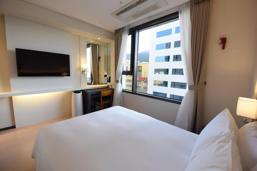 Geoje Artnouveau Suite Hotel
