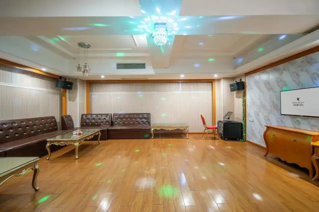 Vienna International Hotel Shanghai Pudong New District Dishui Lake Univeristy City