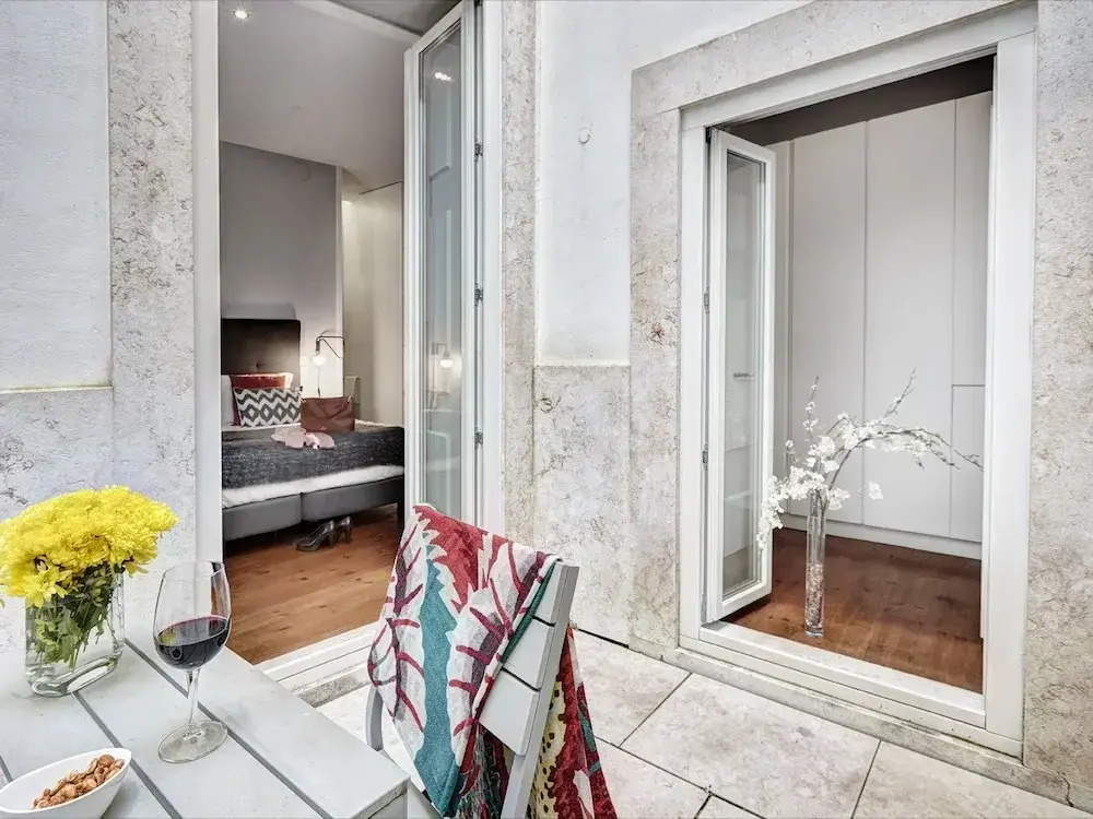 Canaan Lifestyle Apartments Lisbon Combro 77 by Get Your Stay