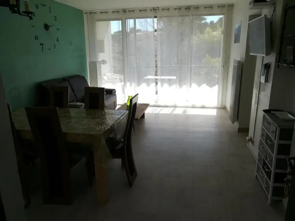 Appartement classé 3 étoiles au 1er étage dune maison avec jardin dans un quartier calme