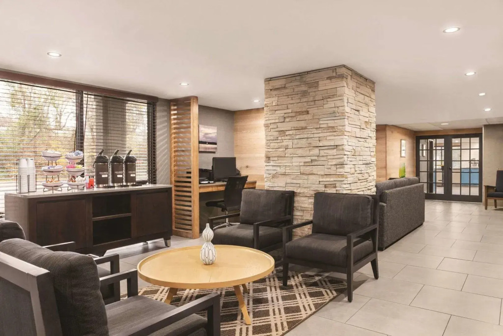 Country Inn & Suites by Radisson, Williamsburg East Busch Gardens , VA