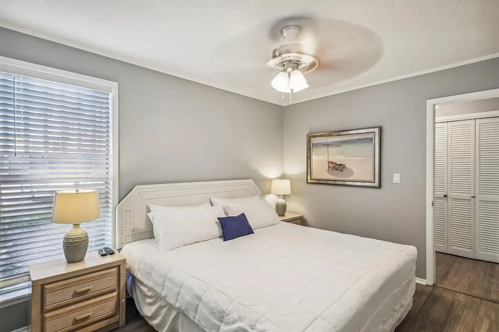Sandpiper Cove 1030 1 Bedroom Condo by RedAwning