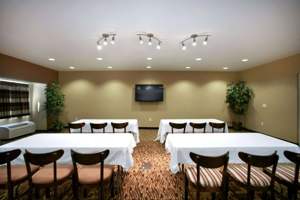 Microtel Inn & Suites by Wyndham Bluffs
