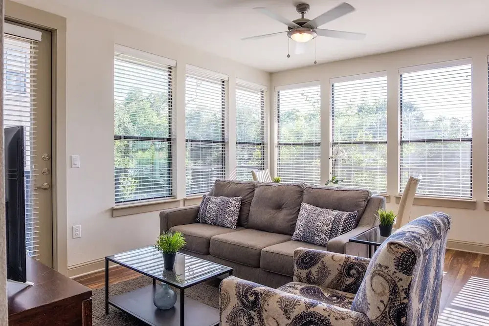 Turtle Creek Apartments by Frontdesk