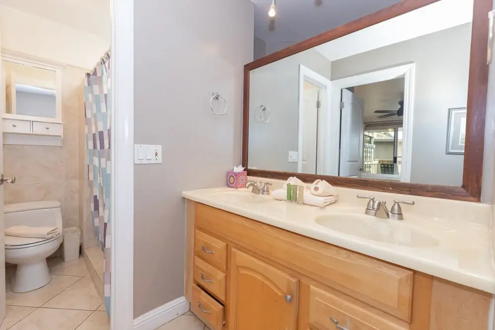 Kahana Sunset D10 2 Bedroom Condo by Redawning