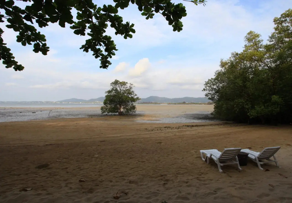 Baan Panwa Resort