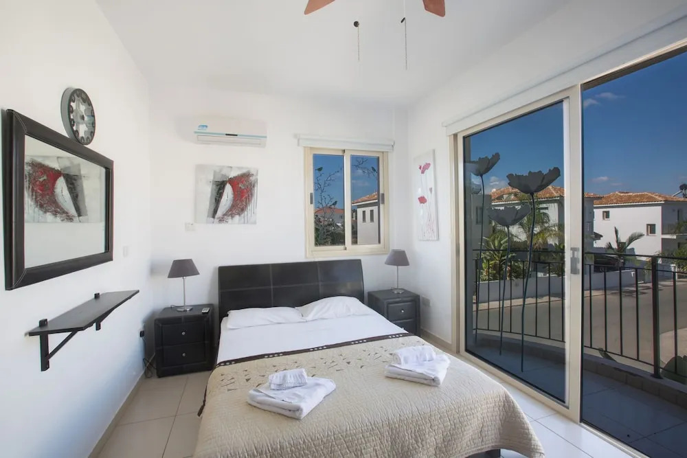 Villa Megan,modern 3bdr Villa,close To The Beach