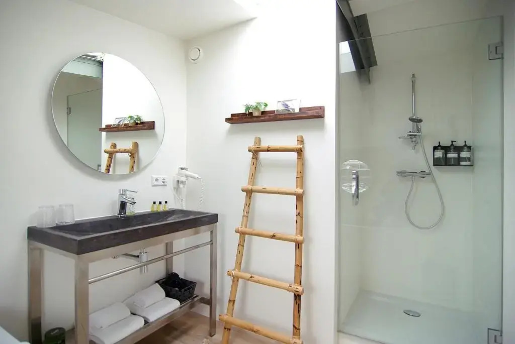 Eco HouseBoat