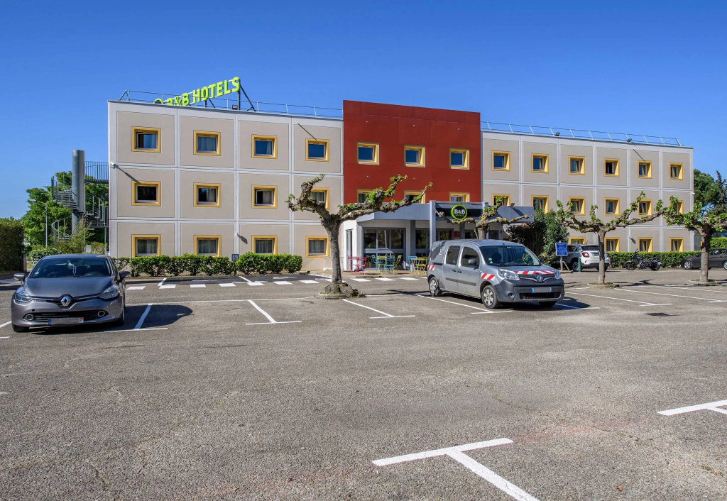 B&B HOTEL Nîmes Caissargues