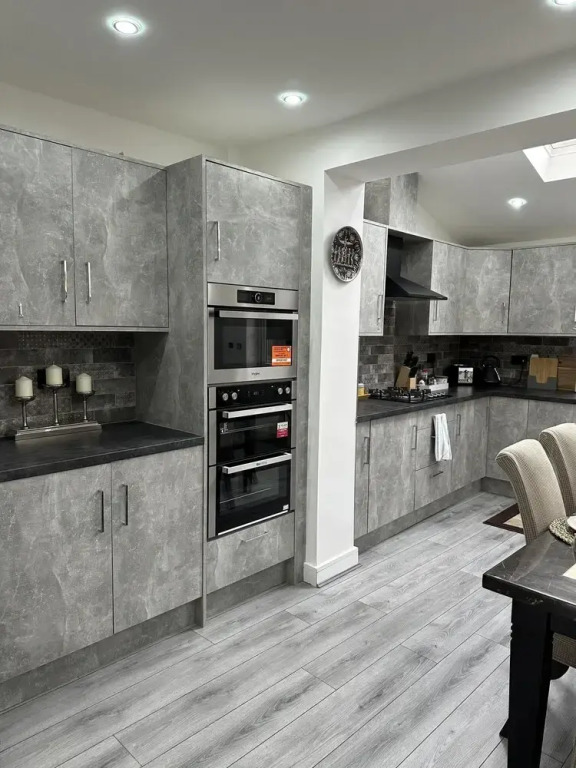 Stunning 4-bed House in Birmingham