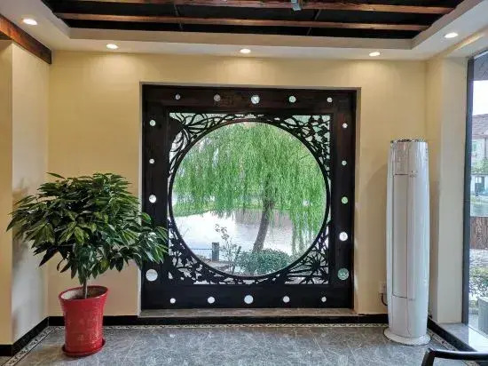 ShangHai WangHuYueShe Hotel