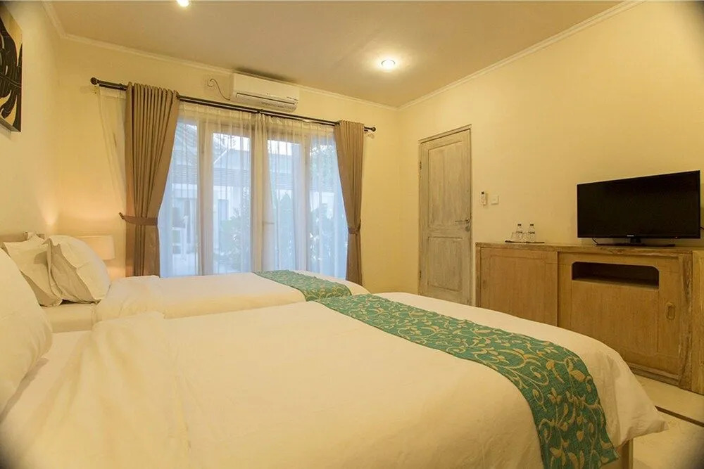 La Cabana Hotel and Villas