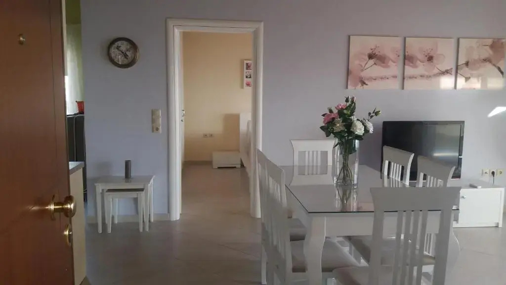 Anna Apartments