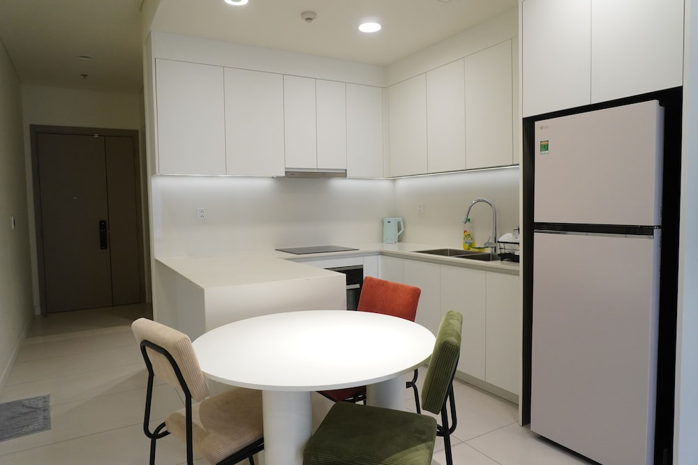 Nice Apartments at Thu Thiem Ziet River