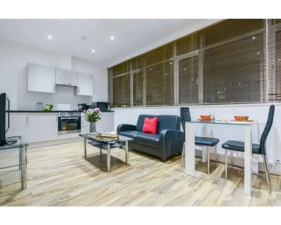 Global Sanctuary Suite Premium 13