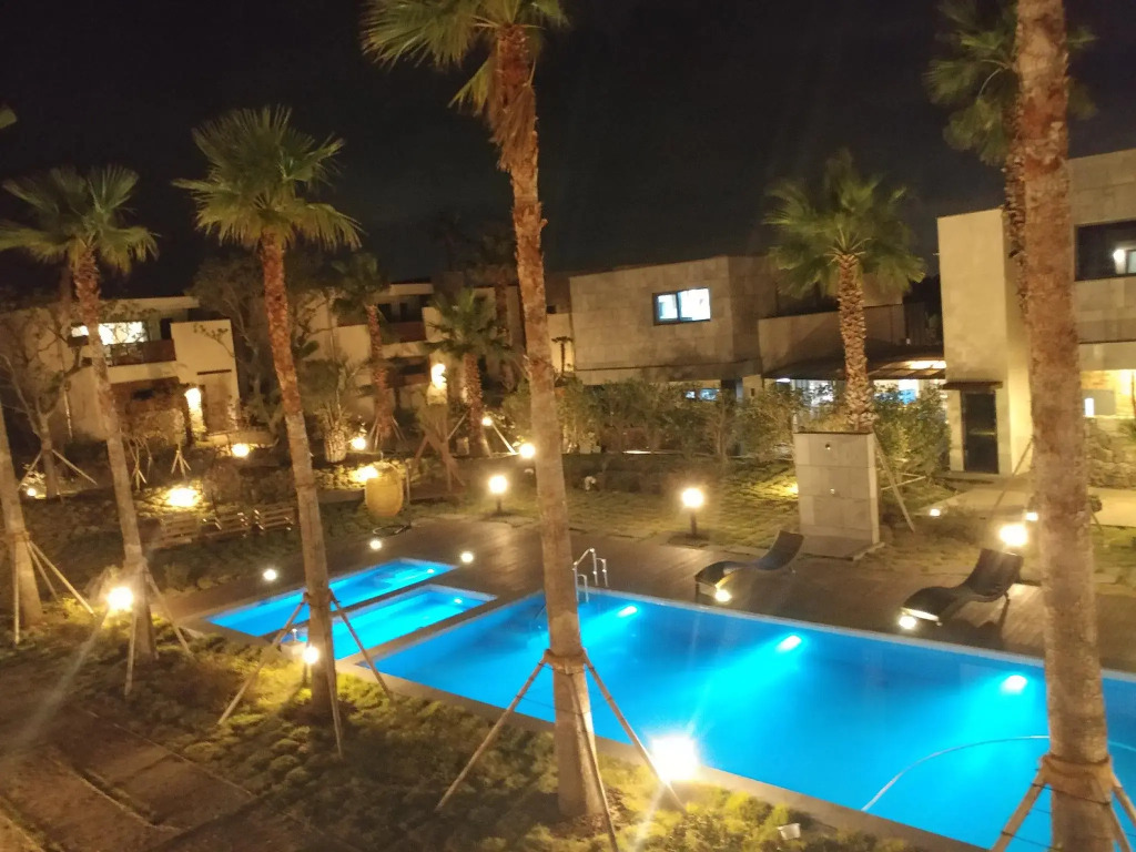 Jeju Oliv Spa and Pool Villa