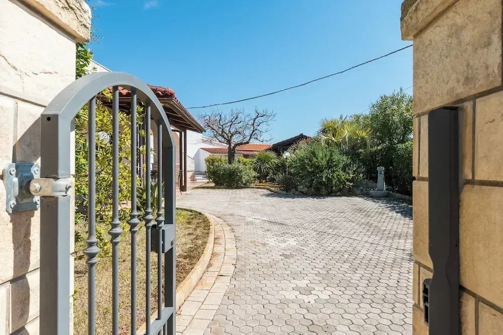 Villetta Bartucci con giardino