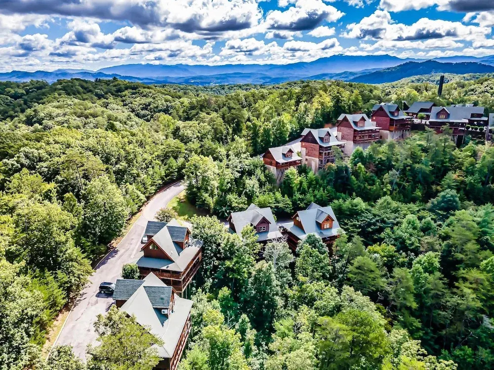 Timberwolf Vista w HotTub Pool View