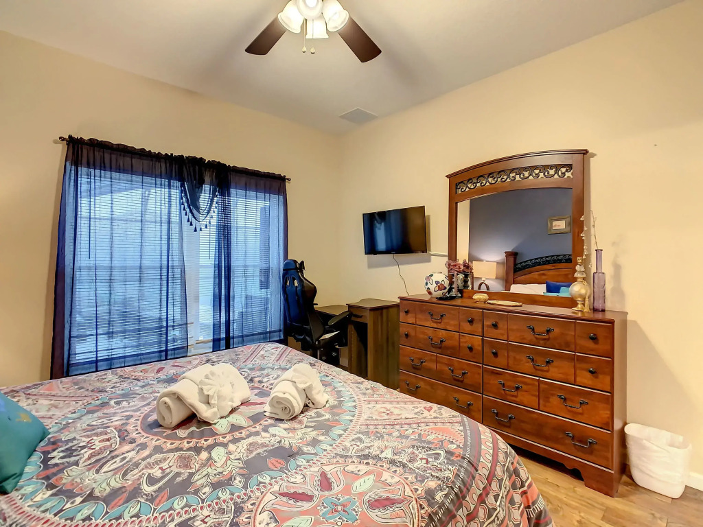 Beautiful Windsor Palms 4 Bed South Facing Pool