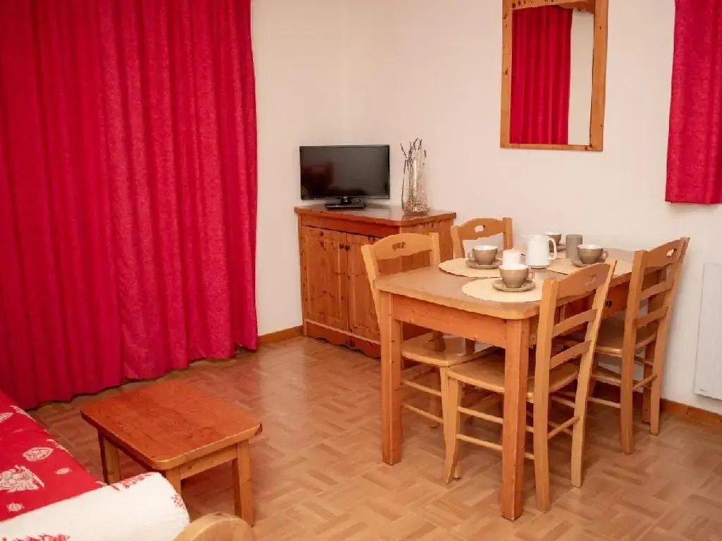 Studio Puy-Saint-Vincent, 1 pièce, 4 personnes - FR-1-504-228
