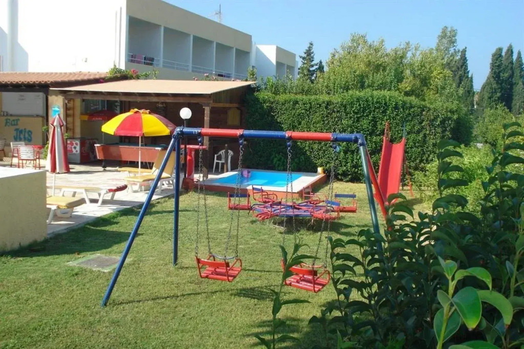 Iris Hotel