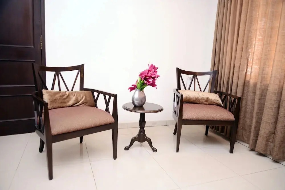 JK Rooms 146 Check Inn Service Apartment