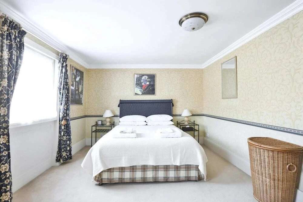 Spacious House in Marylebone [VR]